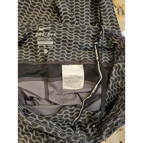 Nike Leggings - Picture 5 of 5